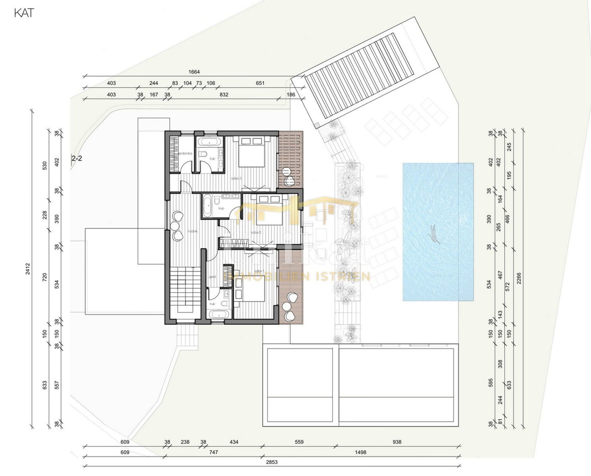 Villa con piscina immersa nella natura
